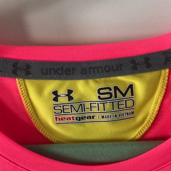 Under Armour Running Shirt - Picture 3 of 3